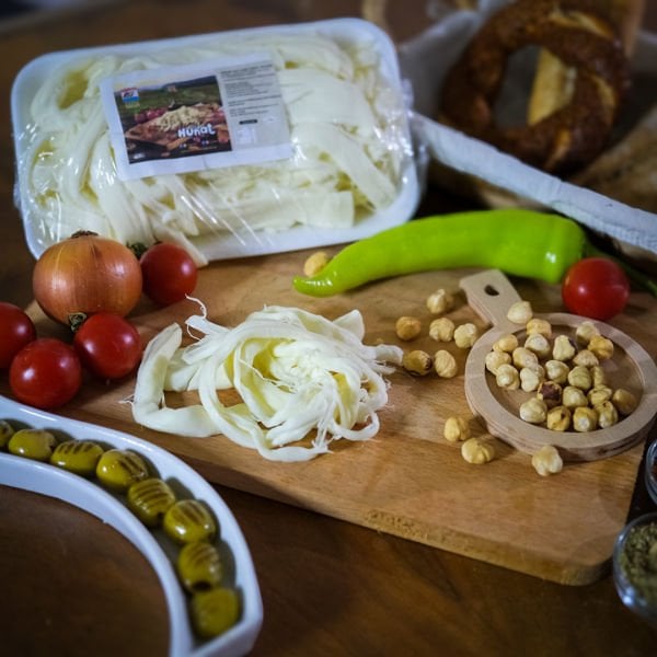 Çeçil Peyniri (1000gr)